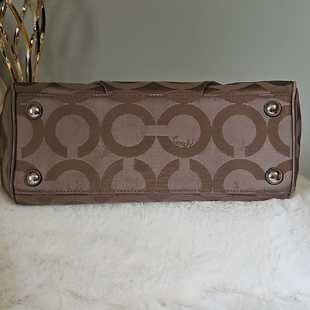 Coach Taylor Op Art Satchel - Picture 10 of 13